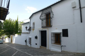 Salvatierra Guest House